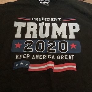 Trump 2020 tee shirt size m